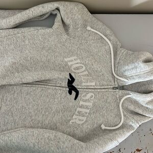 hollister zip up
